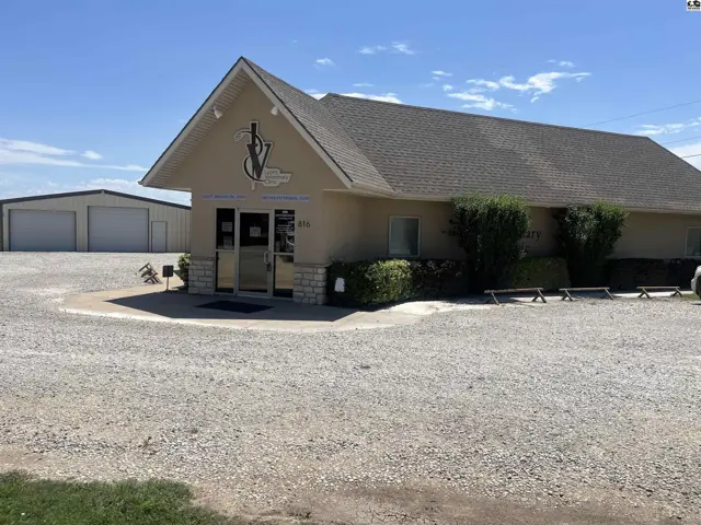 Photo of 816 N Grand, Lyons, KS