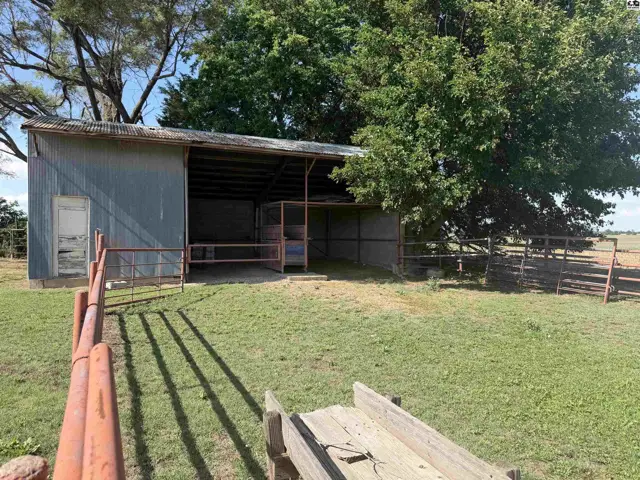 Photo of 816 N Grand, Lyons, KS