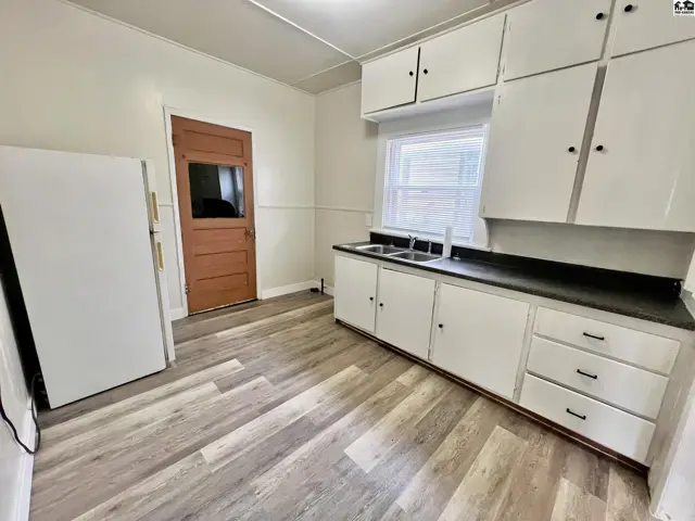 Photo of 1125 N Monroe St, Hutchinson, KS