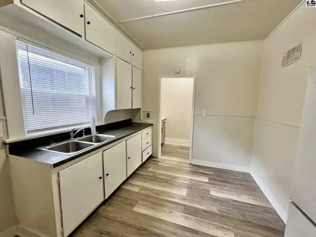 Photo of 1125 N Monroe St, Hutchinson, KS
