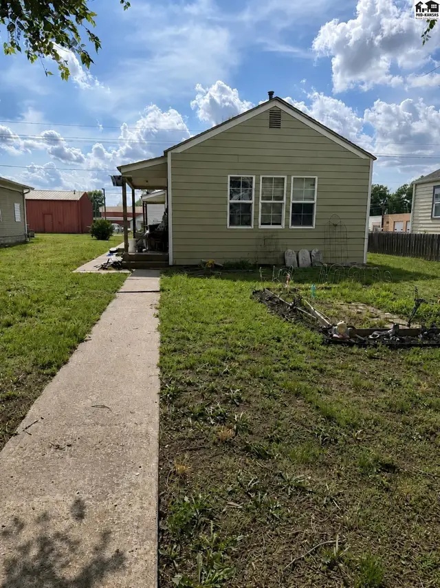 Photo of 1102-1104 S Ash St, McPherson, KS