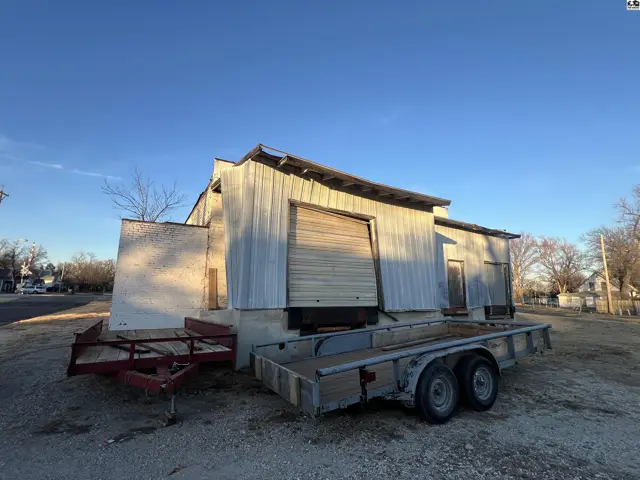 Photo of 310 N Oak St, McPherson, KS