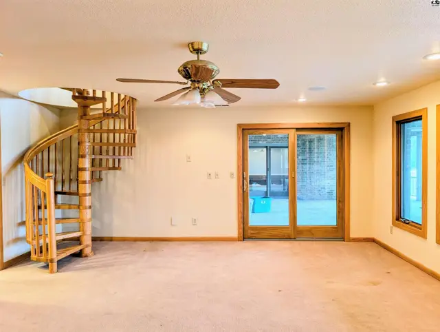 Photo of 1421 Pioneer Rd, McPherson, KS