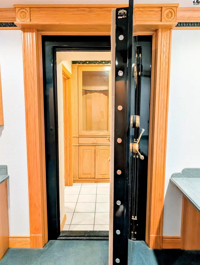 Photo of 1421 Pioneer Rd, McPherson, KS
