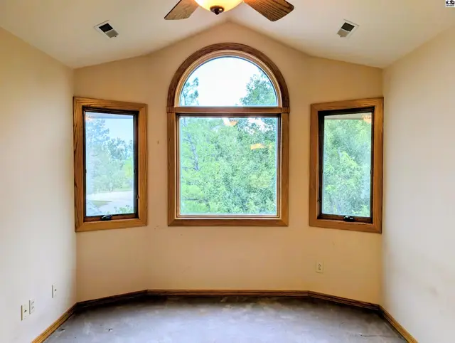 Photo of 1421 Pioneer Rd, McPherson, KS