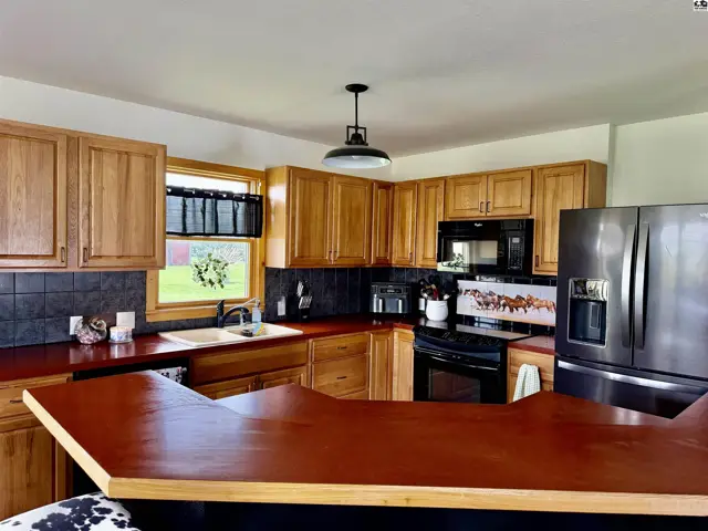 Photo of 1225 17th Rd, Lyons, KS