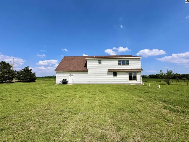 Photo of 1225 17th Rd, Lyons, KS