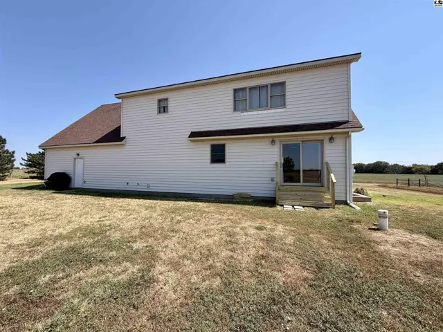 Photo of 1225 17th Rd, Lyons, KS