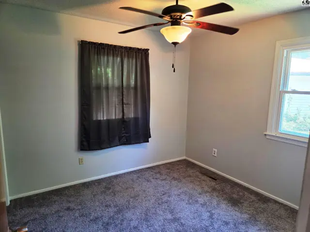 Photo of 1000 Lorna Ln, Newton, KS
