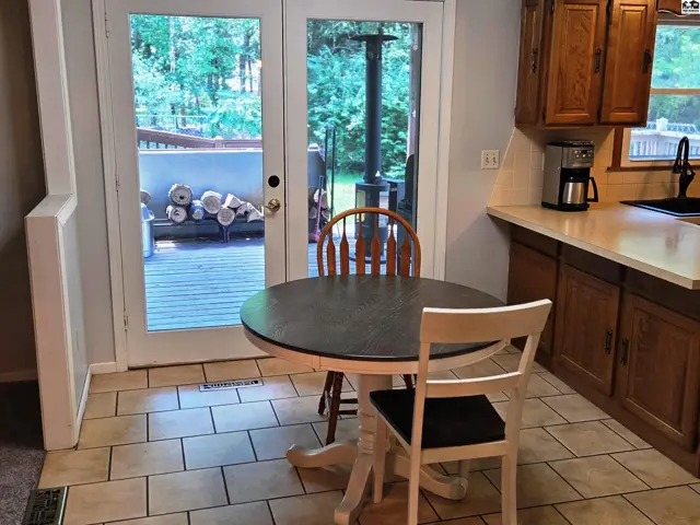 Photo of 1000 Lorna Ln, Newton, KS