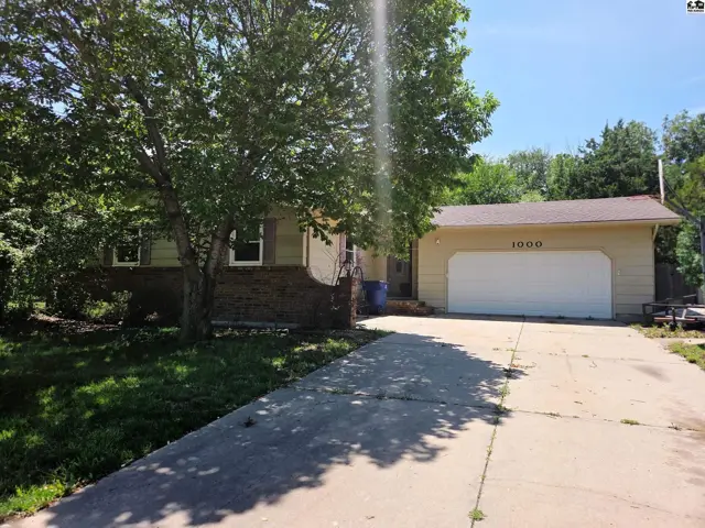 Photo of 1000 Lorna Ln, Newton, KS