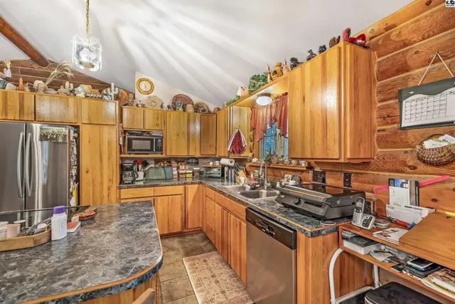 Photo of 800 E 71st Ave, Hutchinson, KS
