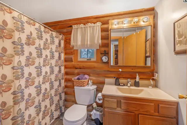 Photo of 800 E 71st Ave, Hutchinson, KS
