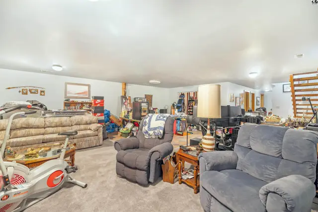 Photo of 800 E 71st Ave, Hutchinson, KS