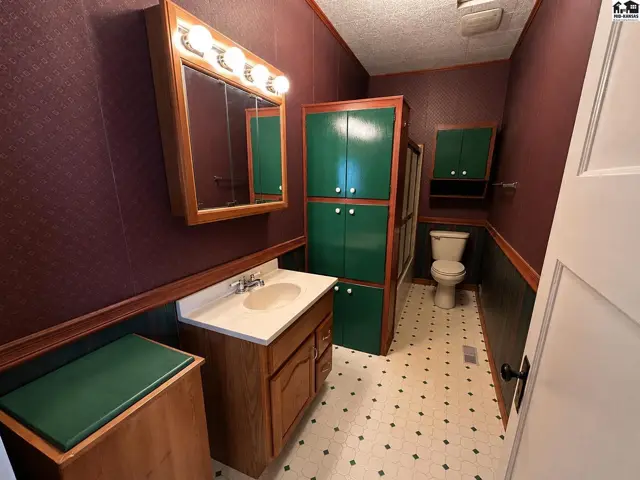 Photo of 406 S Main St, Haviland, KS