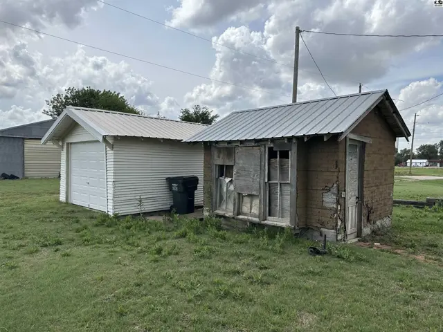 Photo of 406 S Main St, Haviland, KS