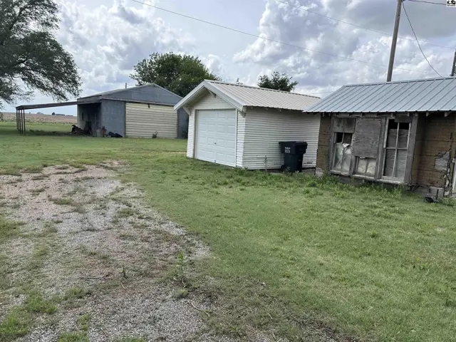 Photo of 406 S Main St, Haviland, KS