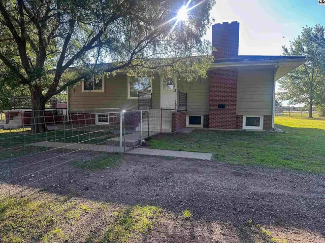 Photo of 10334 W US Hwy 54, Pratt, KS