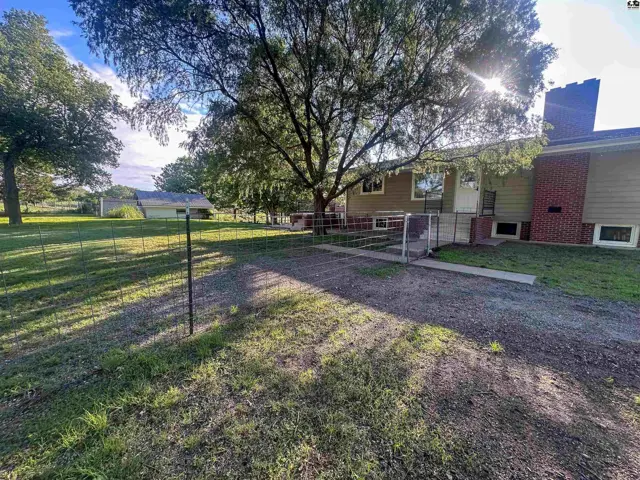 Photo of 10334 W US Hwy 54, Pratt, KS