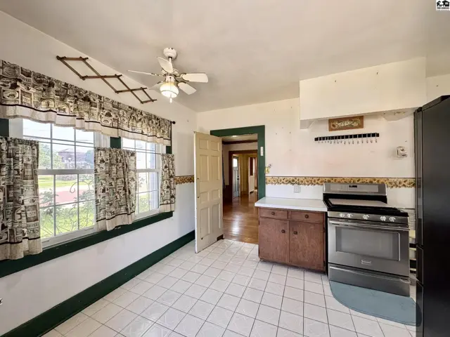 Photo of 102 W Lyon, Lyons, KS