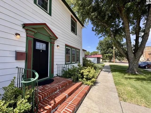 Photo of 102 W Lyon, Lyons, KS