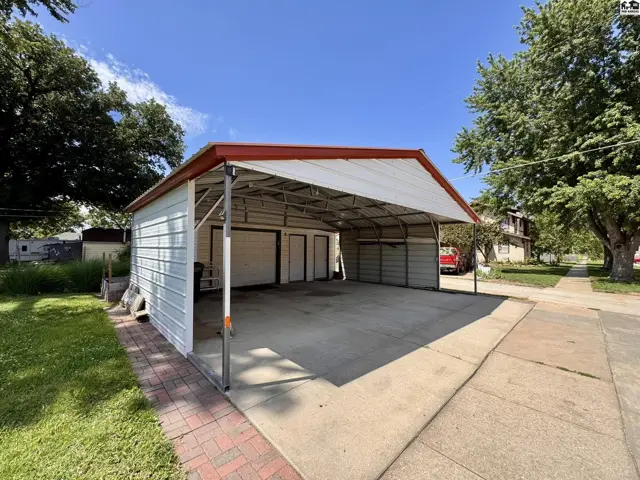 Photo of 102 W Lyon, Lyons, KS