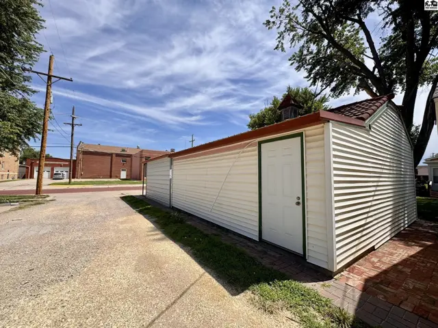 Photo of 102 W Lyon, Lyons, KS
