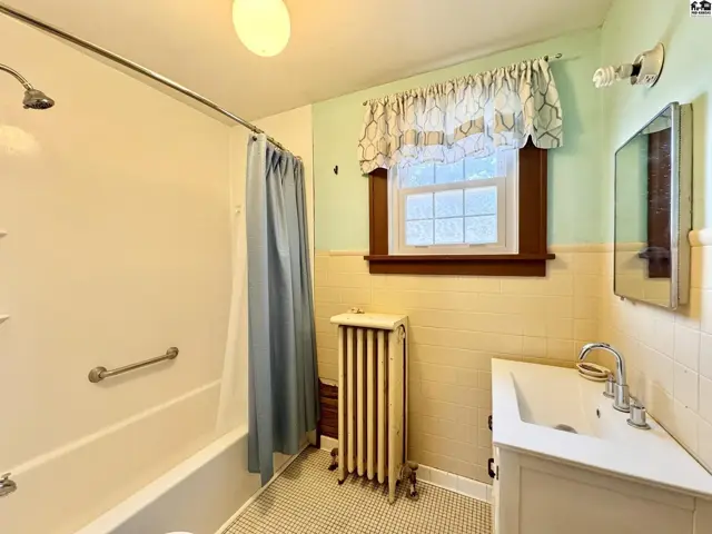 Photo of 102 W Lyon, Lyons, KS