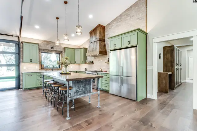 Photo of 7701 Old K61 Hwy N, Hutchinson, KS