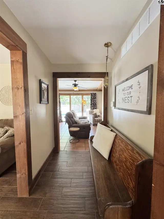Photo of 2704 Heather Pkwy, Hutchinson, KS