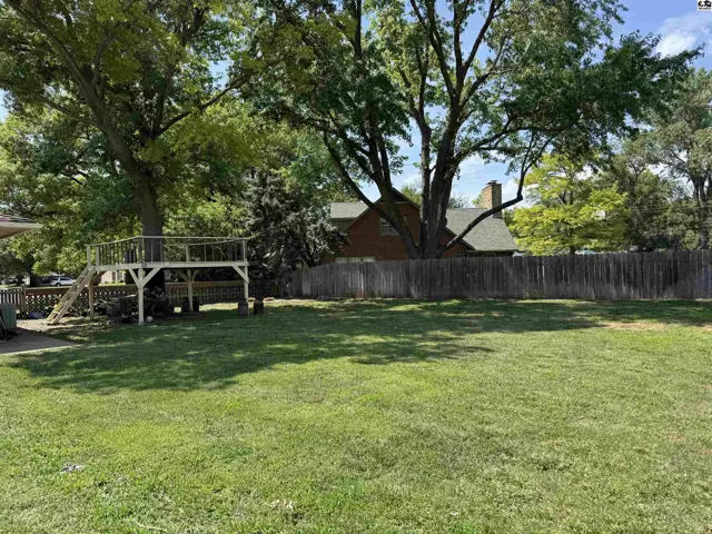 Photo of 2704 Heather Pkwy, Hutchinson, KS