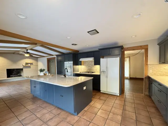 Photo of 2704 Heather Pkwy, Hutchinson, KS