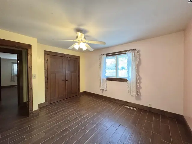 Photo of 2704 Heather Pkwy, Hutchinson, KS