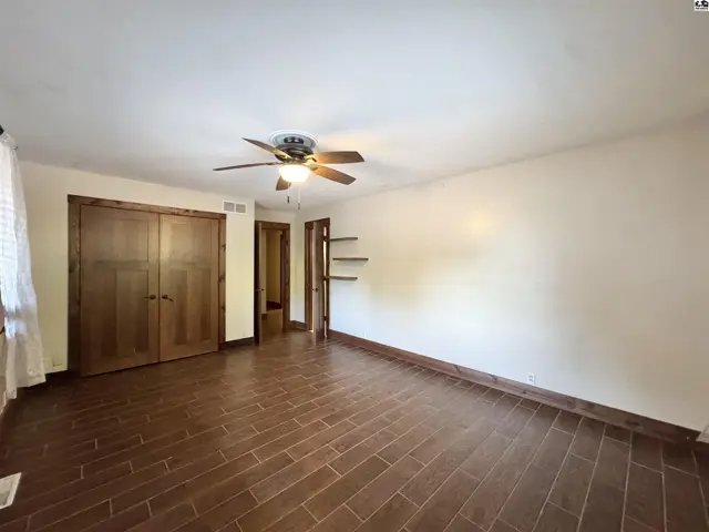 Photo of 2704 Heather Pkwy, Hutchinson, KS