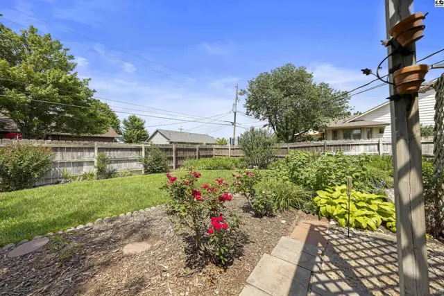 Photo of 1310 Wheatland Dr, Hutchinson, KS