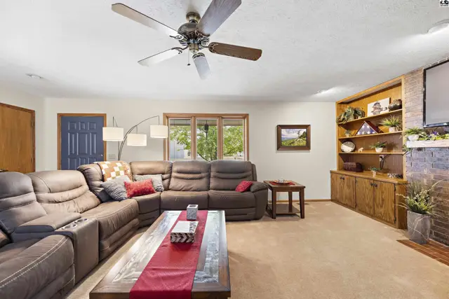 Photo of 1310 Wheatland Dr, Hutchinson, KS