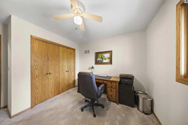 Photo of 1310 Wheatland Dr, Hutchinson, KS