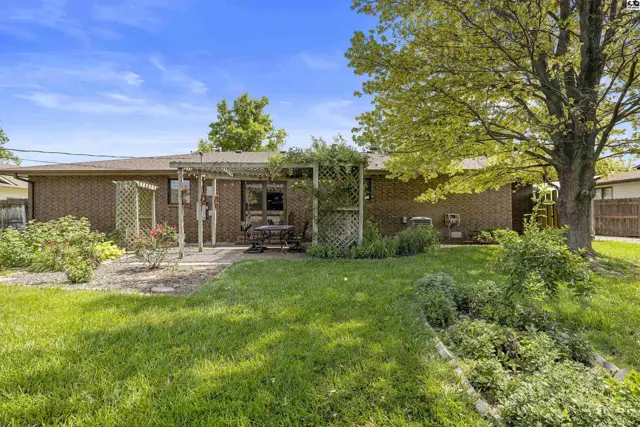 Photo of 1310 Wheatland Dr, Hutchinson, KS