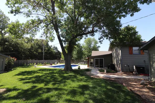 Photo of 1112 S St. John, Lyons, KS