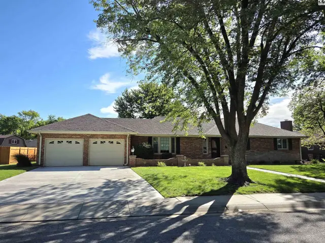 Photo of 1306 Bristol Rd, Hutchinson, KS