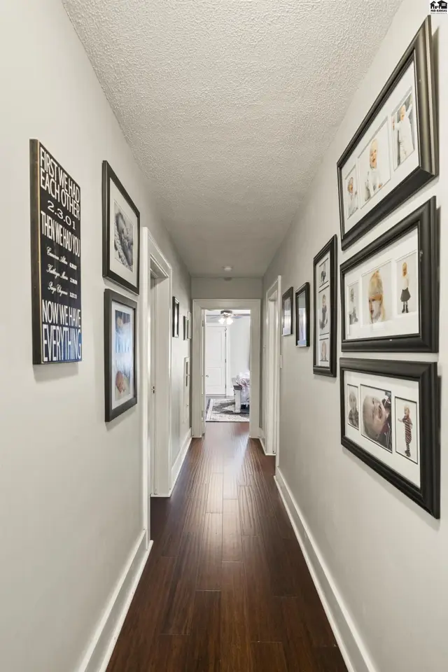 Photo of 204 N Broadway Ave, Sterling, KS
