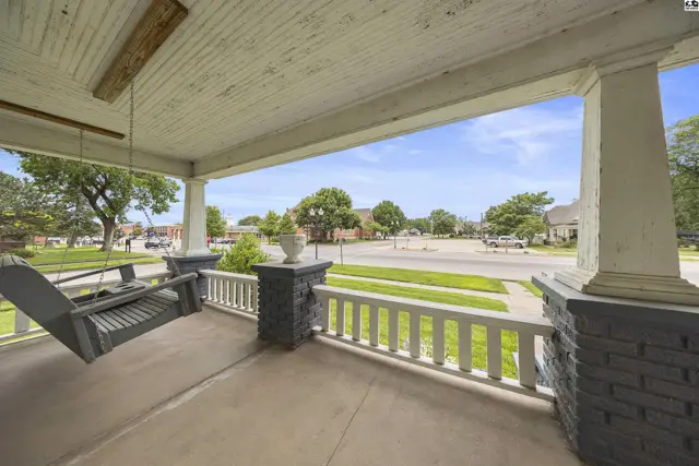 Photo of 204 N Broadway Ave, Sterling, KS