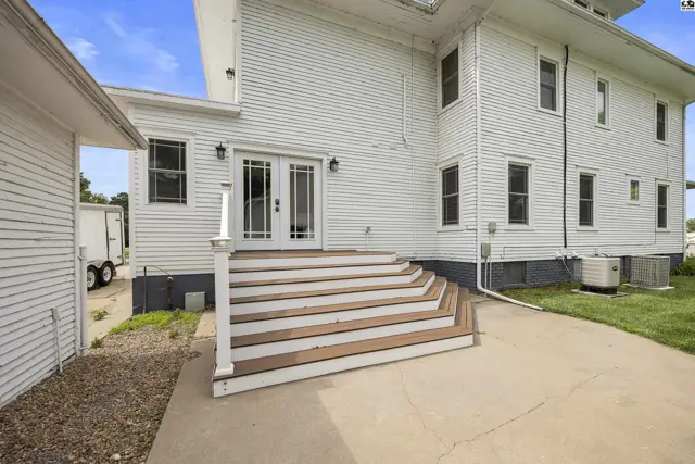 Photo of 204 N Broadway Ave, Sterling, KS