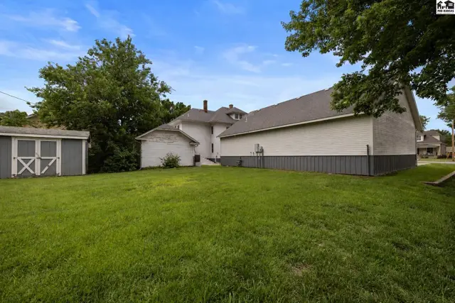 Photo of 204 N Broadway Ave, Sterling, KS