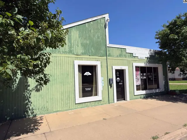 Photo of 110 S Pioneer, Lyons, KS