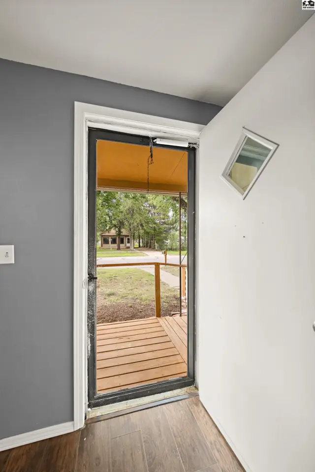 Photo of 407 S 6th St, Sterling, KS