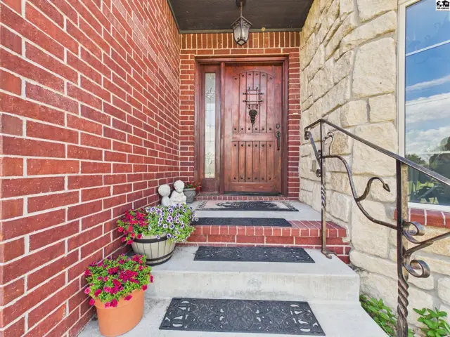Photo of 22015 W 101st St N, Mount Hope, KS