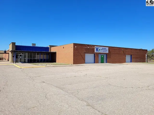 Photo of 1 S Lorraine St, Hutchinson, KS