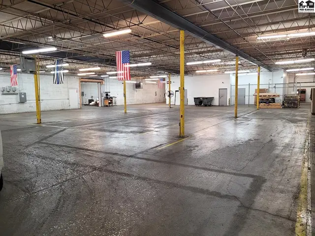 Photo of 1 S Lorraine St, Hutchinson, KS