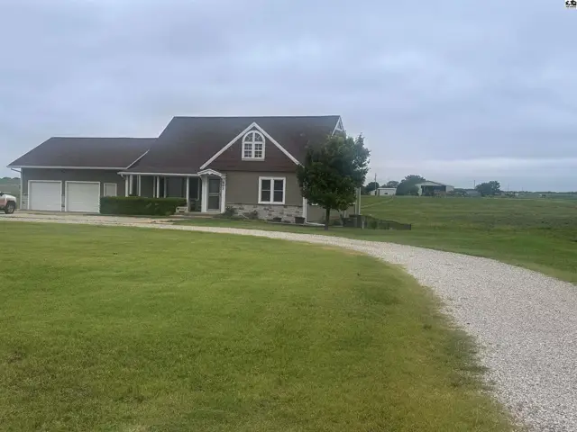 Photo of 449 NW 10th Ave, Pratt, KS